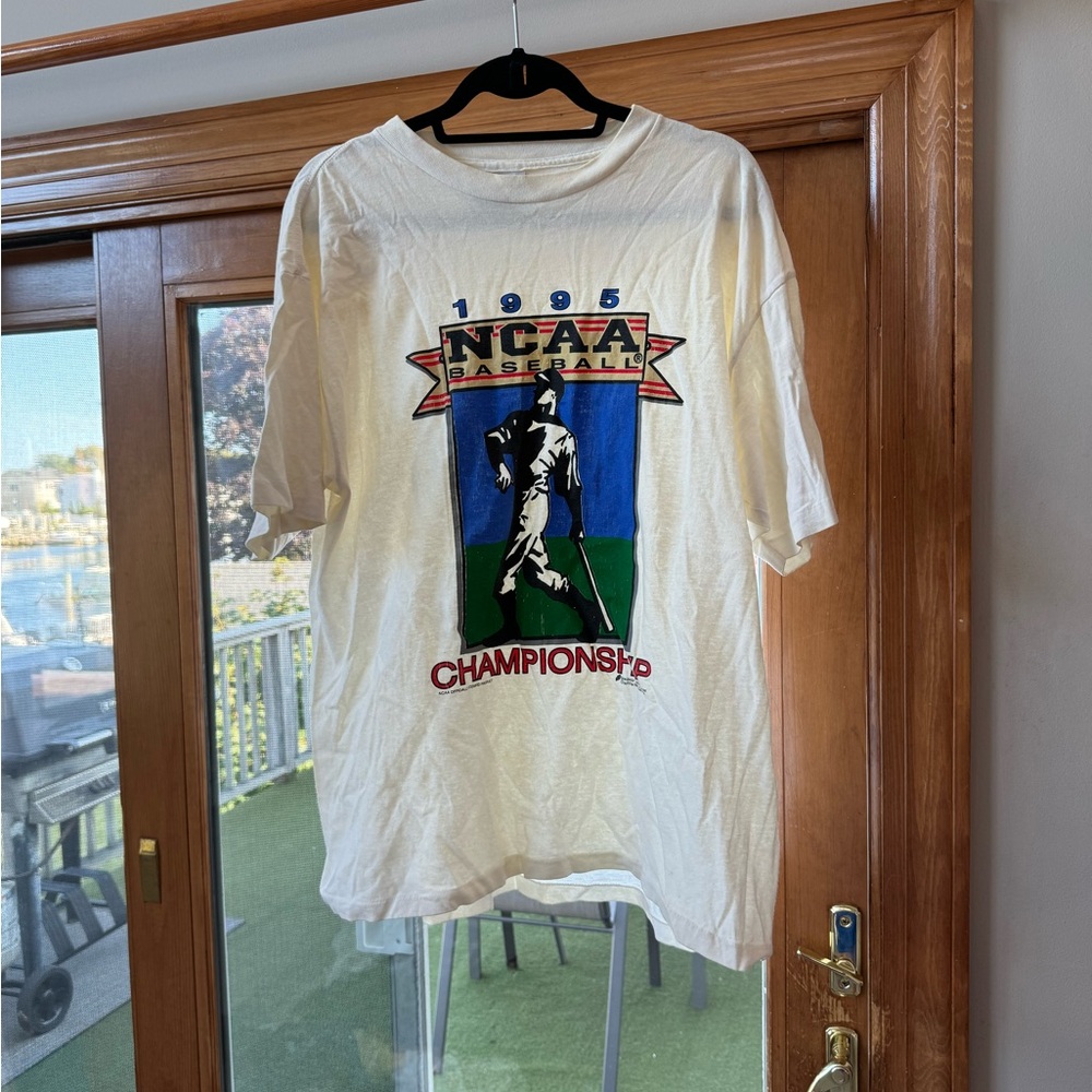 Vintage NCAA Baseball Shirt.